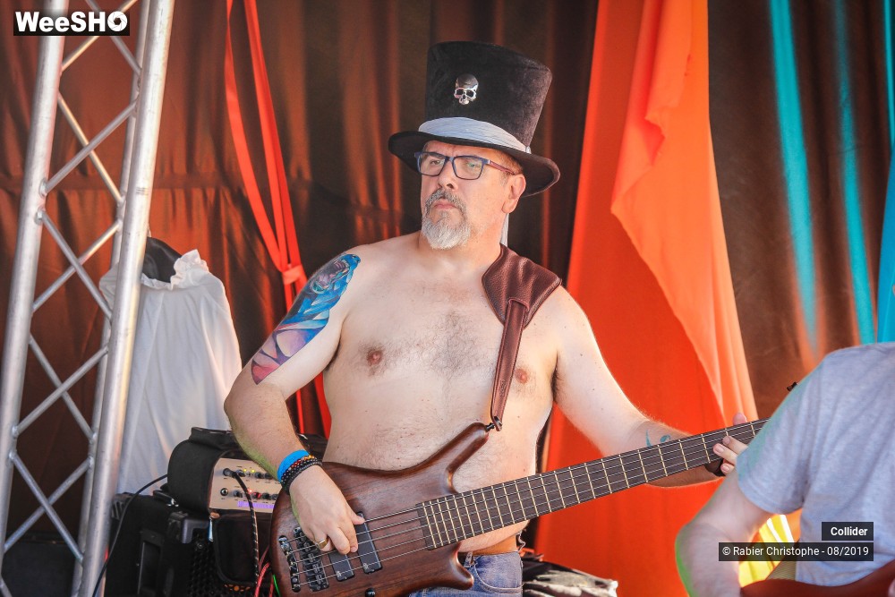 15/48 photos du spectacle Collider