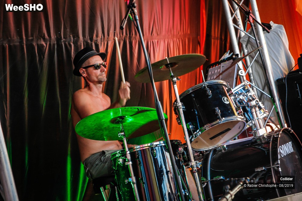 23/48 photos du spectacle Collider