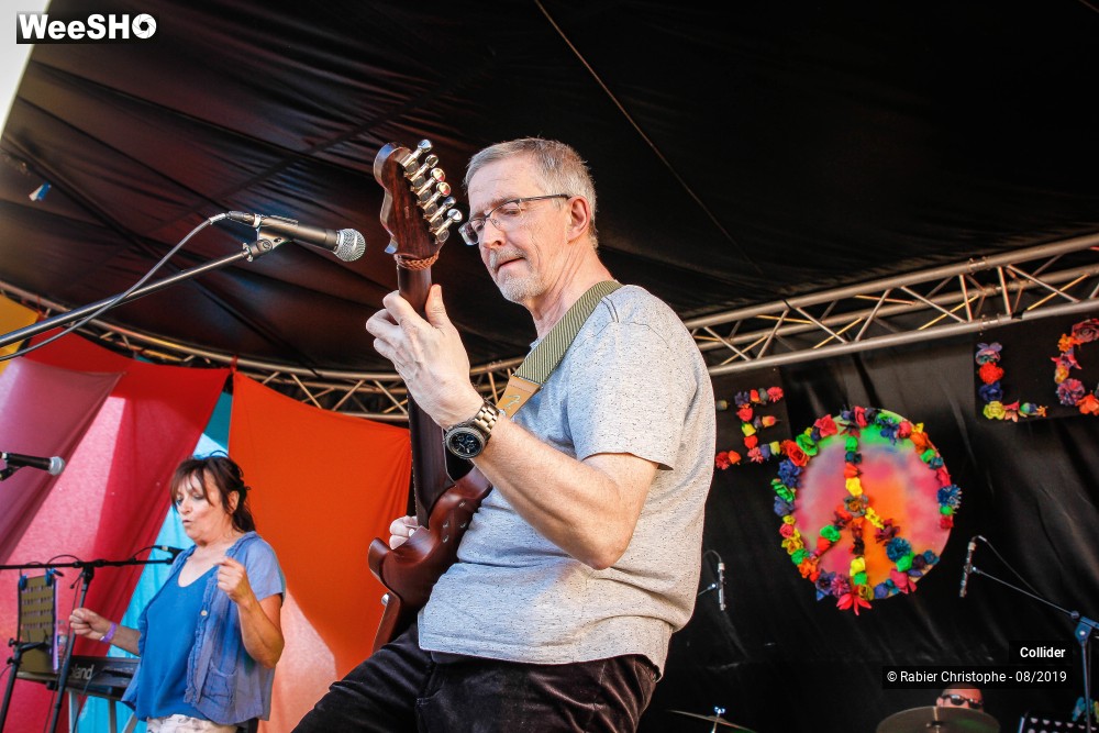 26/48 photos du spectacle Collider