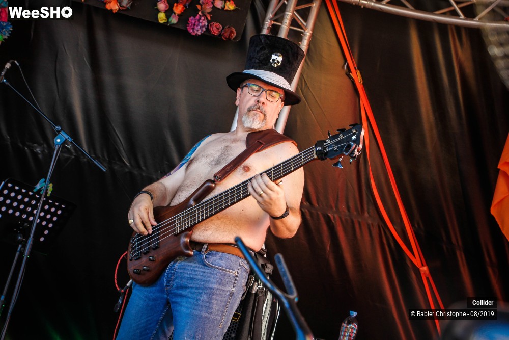 29/48 photos du spectacle Collider