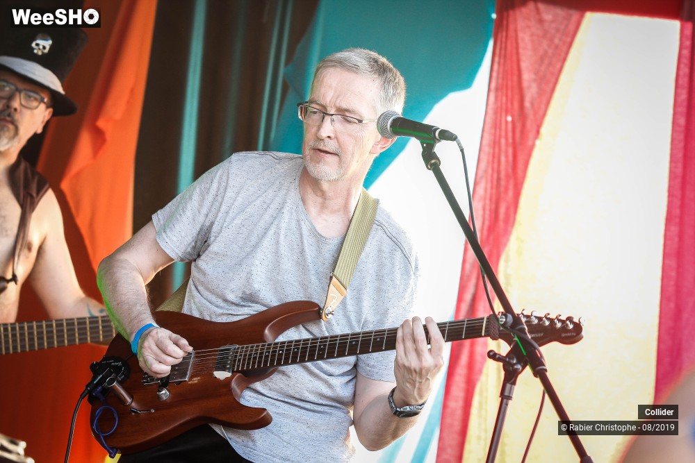 30/48 photos du spectacle Collider