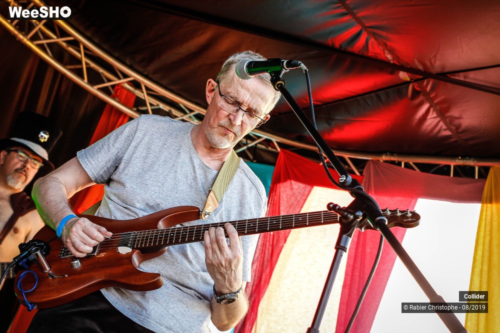 44/48 photos du spectacle Collider