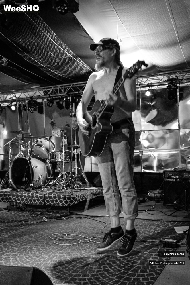 1/26 photos du spectacle Les Moities d'cons