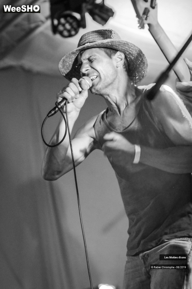 6/26 photos du spectacle Les Moities d'cons