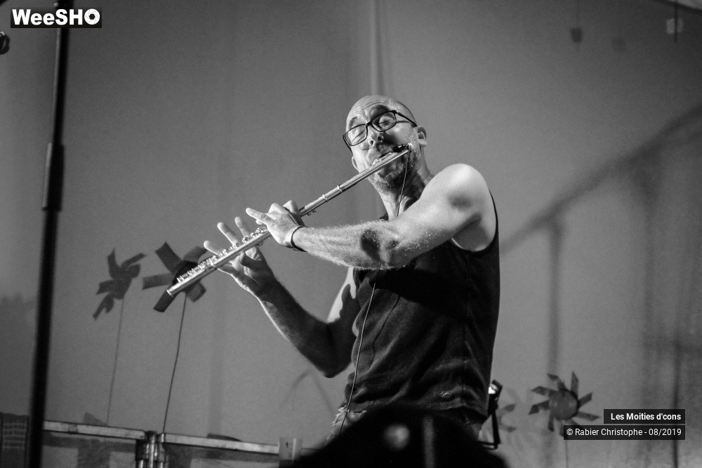 13/26 photos du spectacle Les Moities d'cons