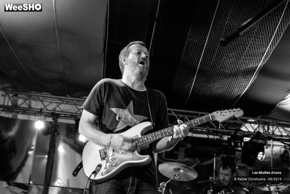 24/26 photos du spectacle Les Moities d'cons