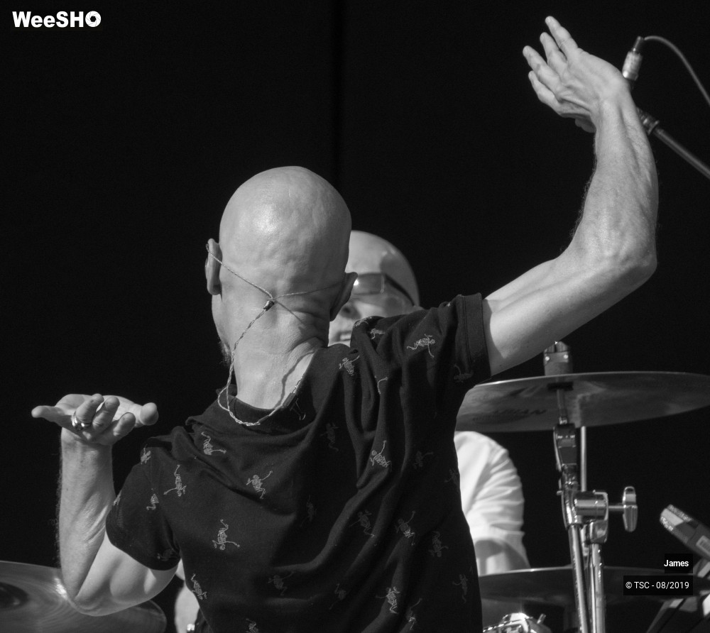 1/9 photos du spectacle James