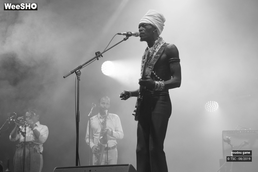 6/10 photos du spectacle Voudou Game