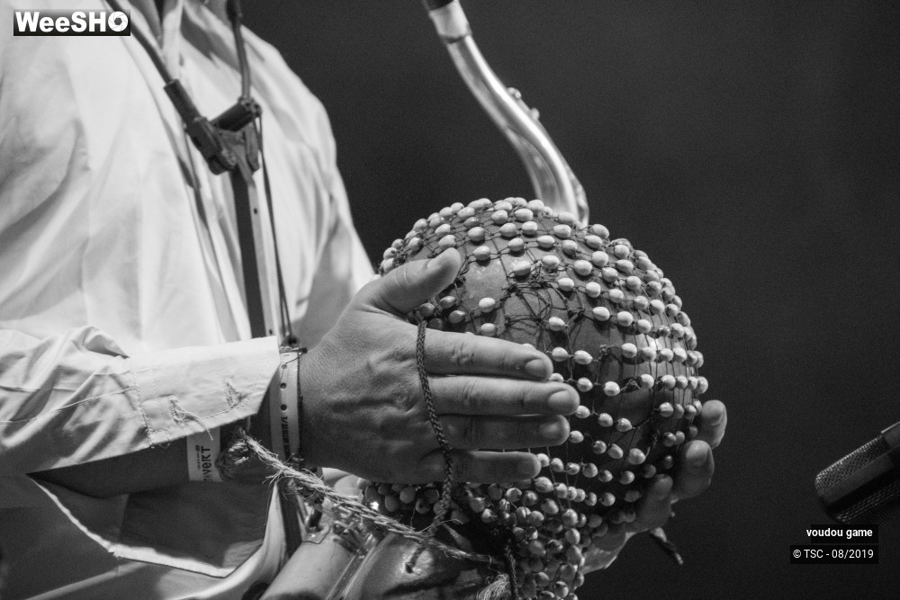 9/10 photos du spectacle Voudou Game