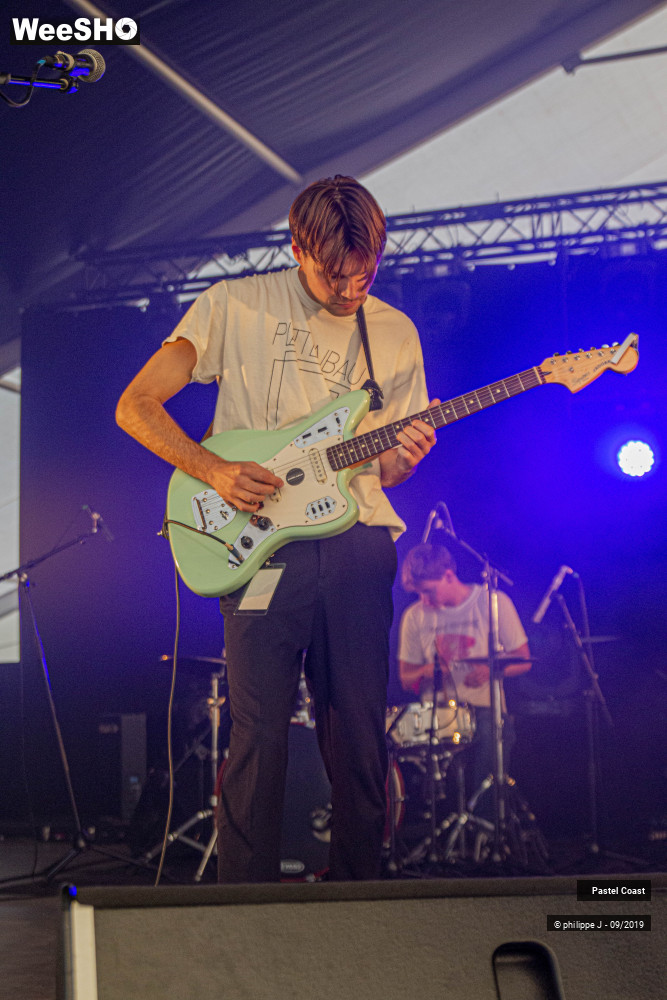 18/22 photos du spectacle Pastel Coast