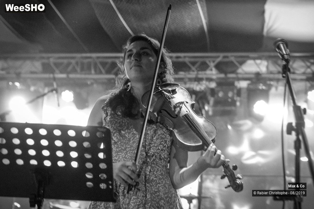 20/30 photos du spectacle Max & Co