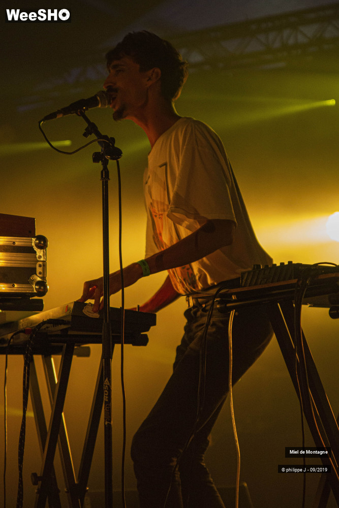 9/12 photos du spectacle Miel de Montagne