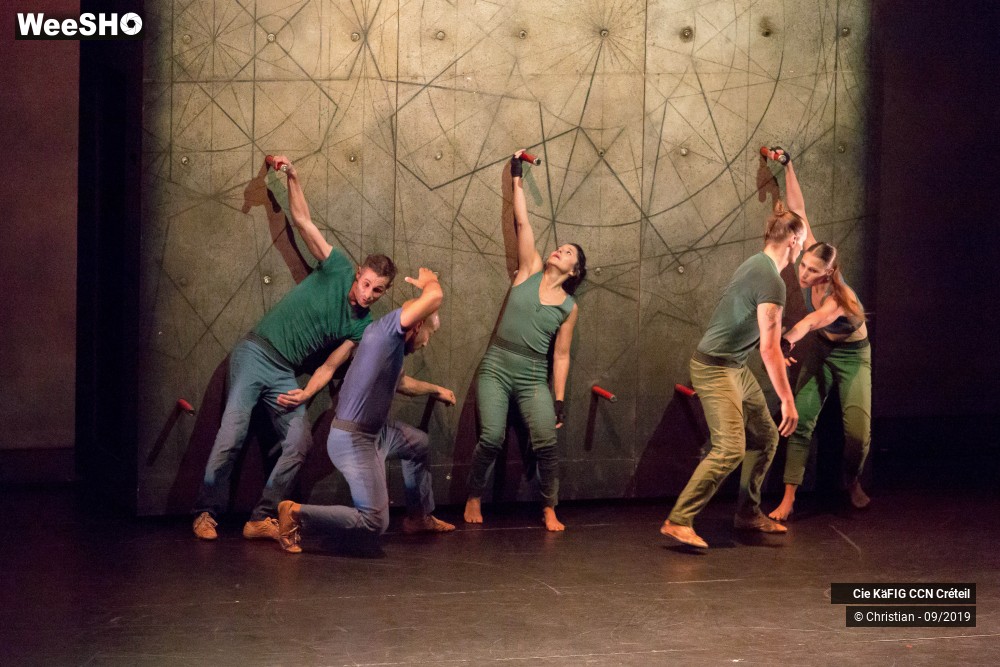 2/31 photos du spectacle Vertikal - Mourad Merzouki