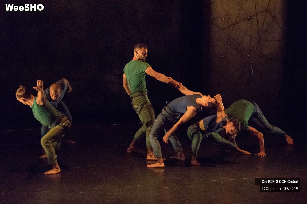 13/31 photos du spectacle Vertikal - Mourad Merzouki