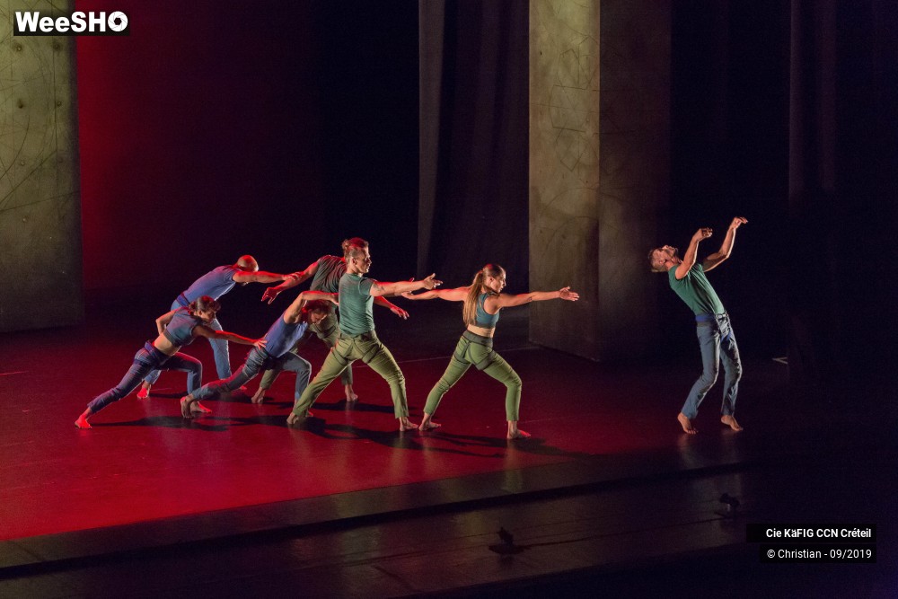 17/31 photos du spectacle Vertikal - Mourad Merzouki