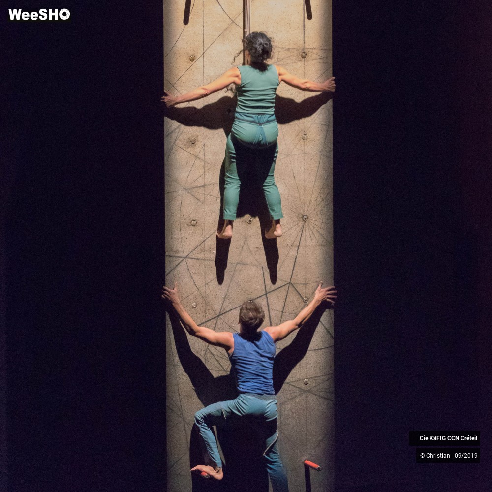 20/31 photos du spectacle Vertikal - Mourad Merzouki