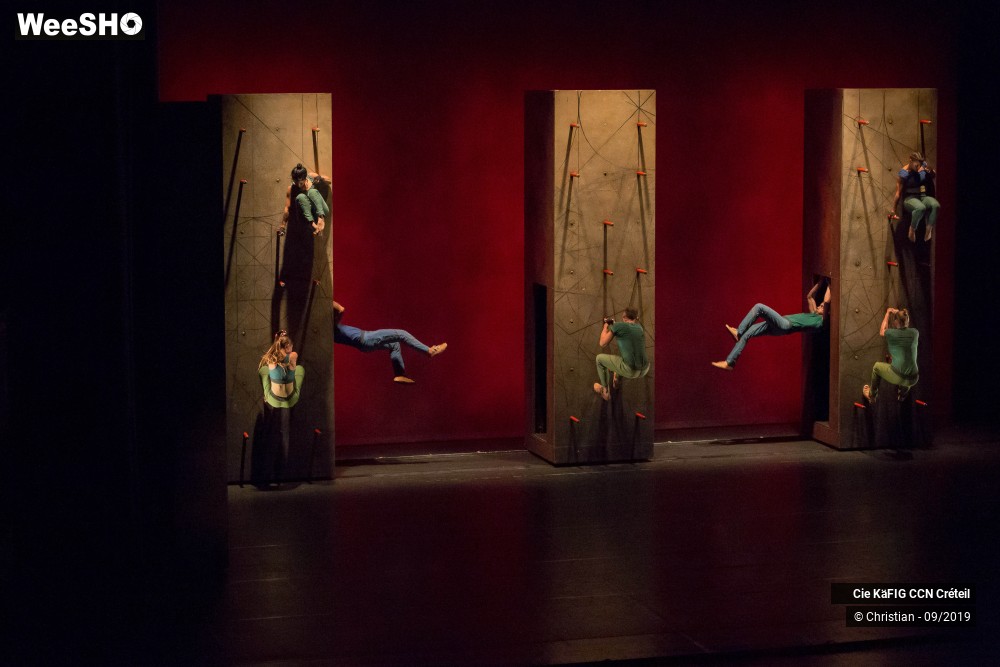 22/31 photos du spectacle Vertikal - Mourad Merzouki