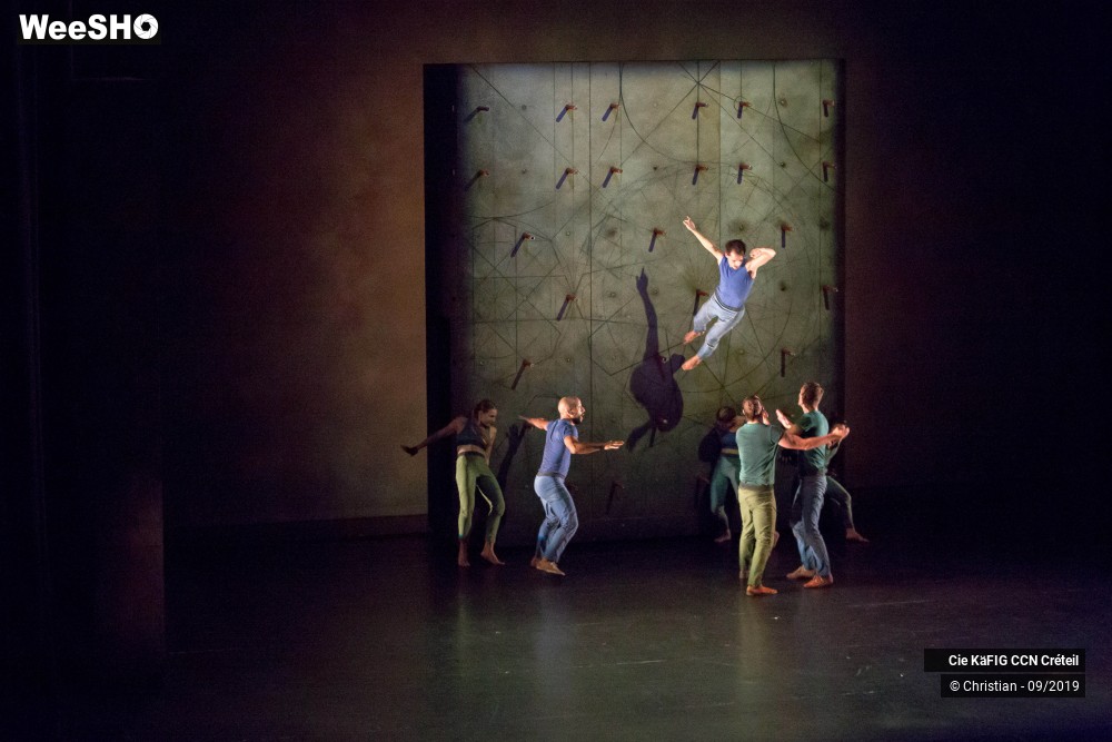 24/31 photos du spectacle Vertikal - Mourad Merzouki