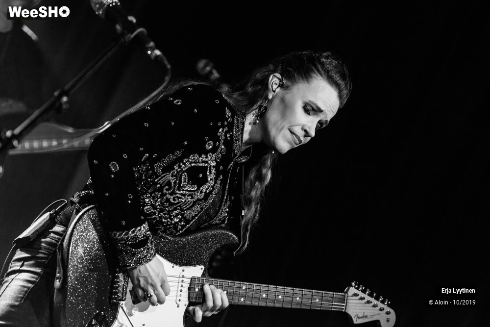 20/28 photos du spectacle Erja Lyytinen