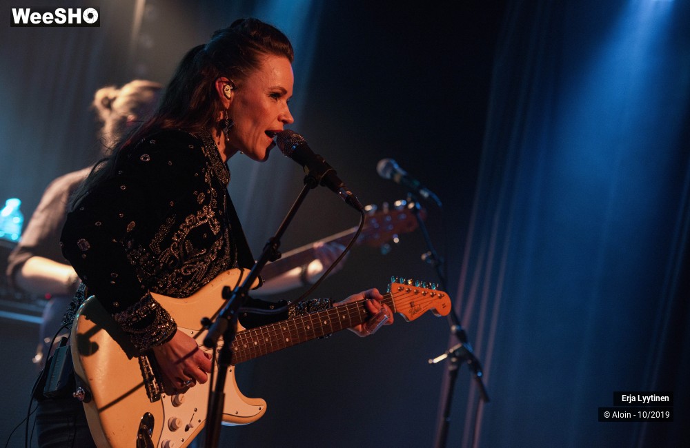 28/28 photos du spectacle Erja Lyytinen