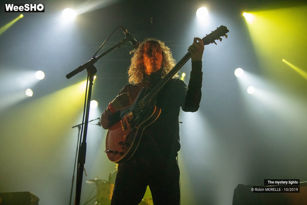 21/34 photos du spectacle The Mystery Lights