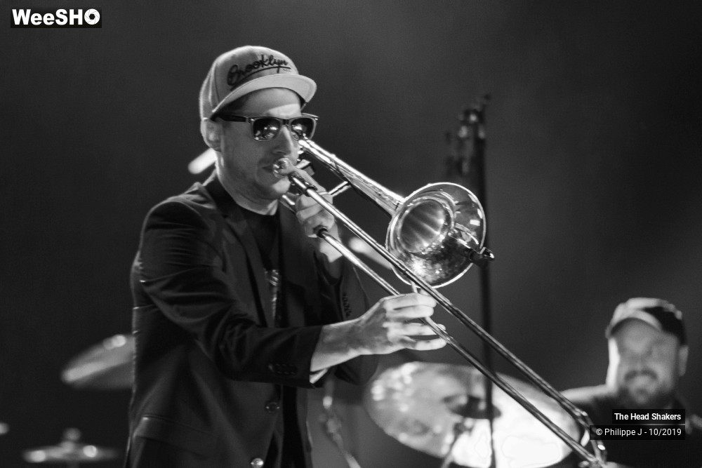 2/10 photos du spectacle The Head Shakers