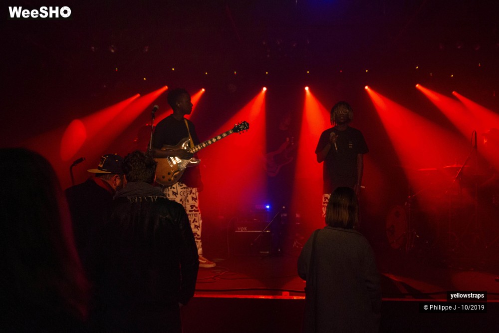 4/4 photos du spectacle YellowStraps