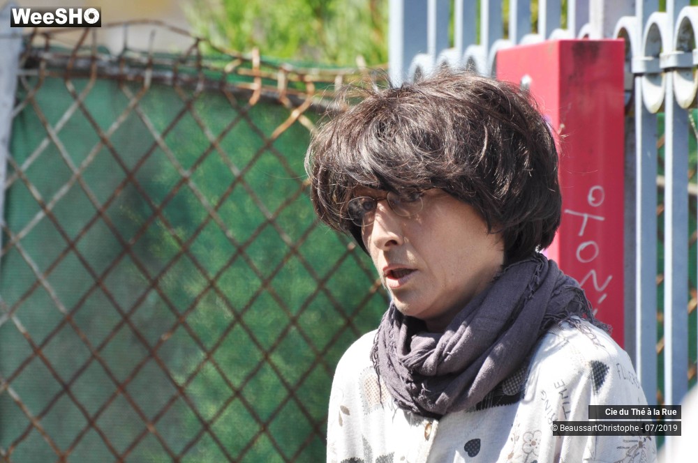 38/38 photos du spectacle A Vendre