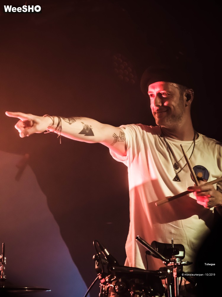 18/21 photos du spectacle Tshegue