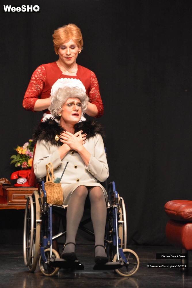 9/51 photos du spectacle 8 femmes ... ou presque
