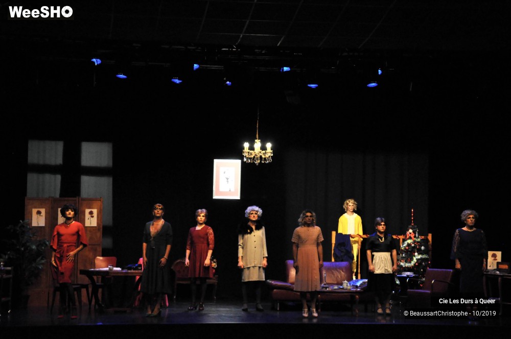 35/51 photos du spectacle 8 femmes ... ou presque