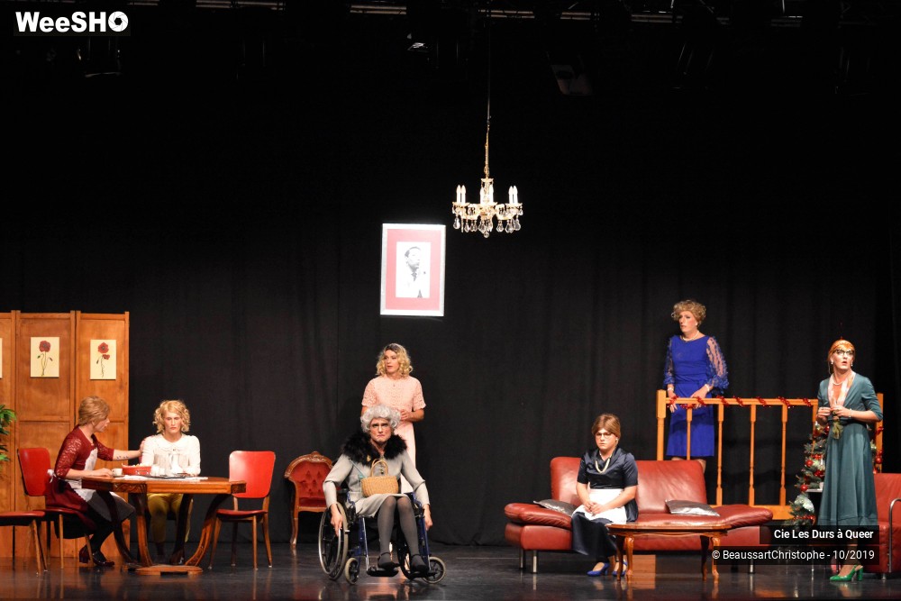 47/51 photos du spectacle 8 femmes ... ou presque