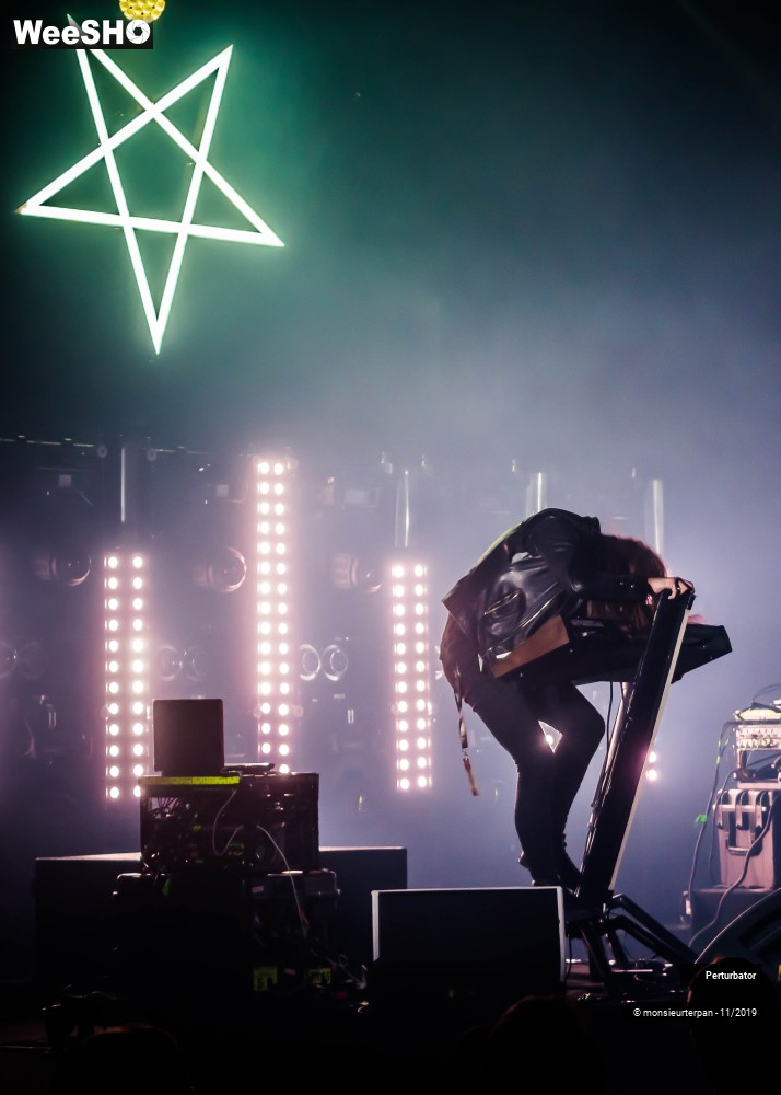 2/30 photos du spectacle Perturbator