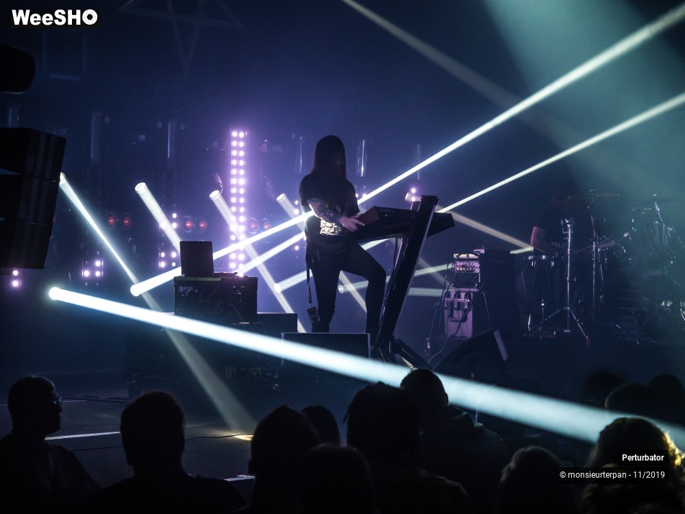 13/30 photos du spectacle Perturbator