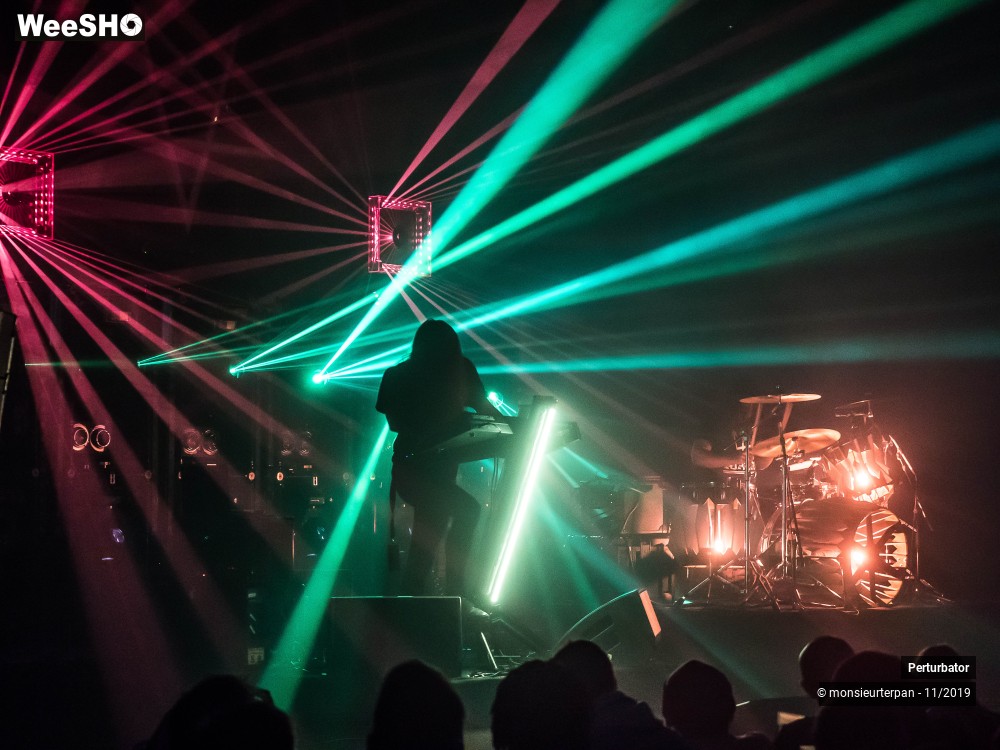 15/30 photos du spectacle Perturbator