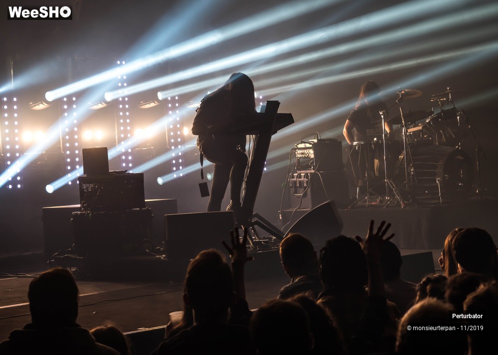 17/30 photos du spectacle Perturbator