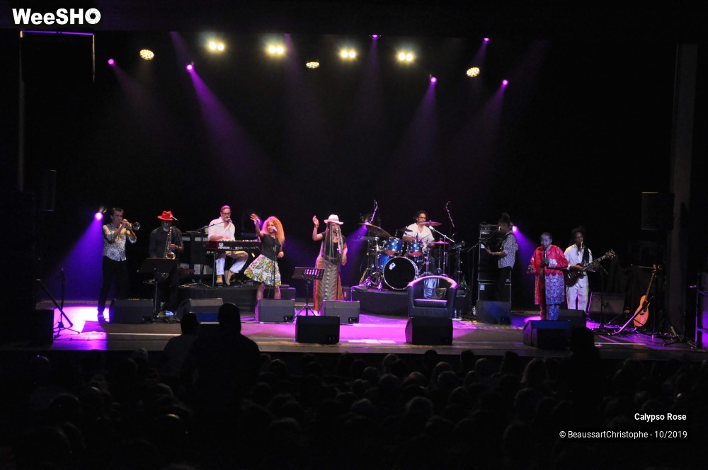 35/36 photos du spectacle Calypso Rose