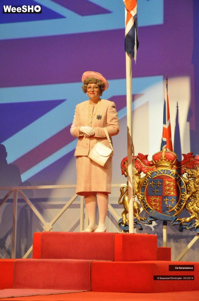 2/35 photos du spectacle The Queen French World Tour