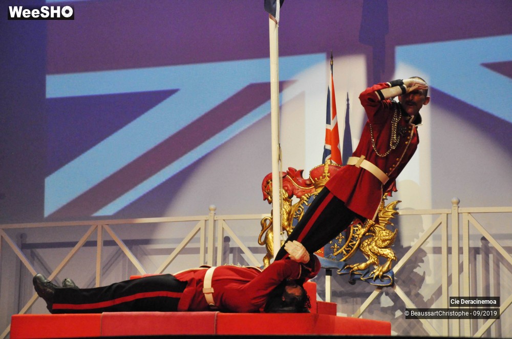 30/35 photos du spectacle The Queen French World Tour