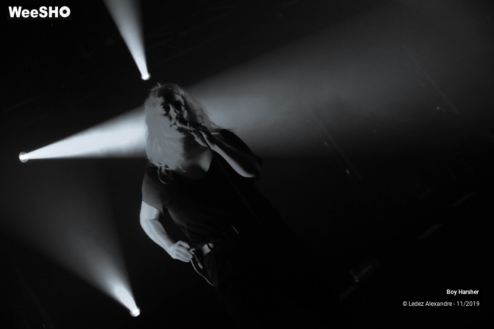 13/31 photos du spectacle Boy Harsher