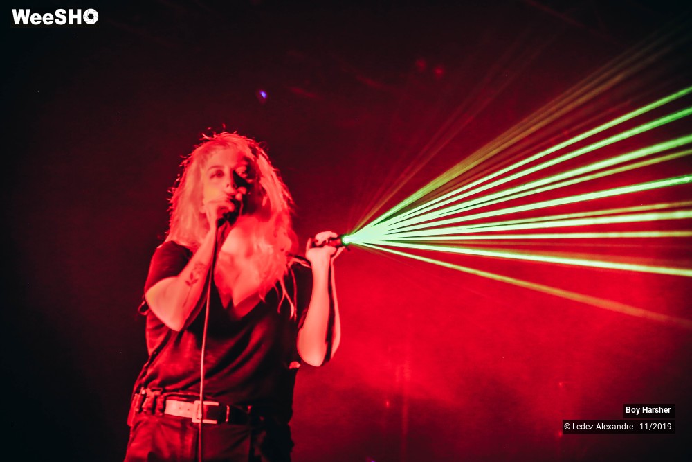 20/31 photos du spectacle Boy Harsher