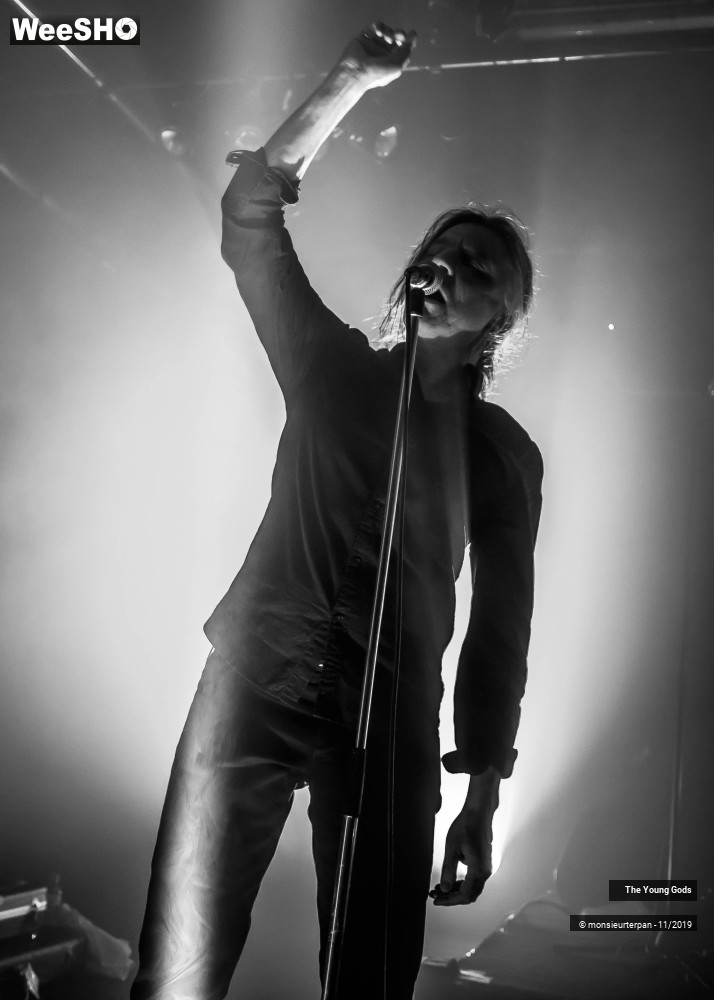 1/29 photos du spectacle The Young Gods