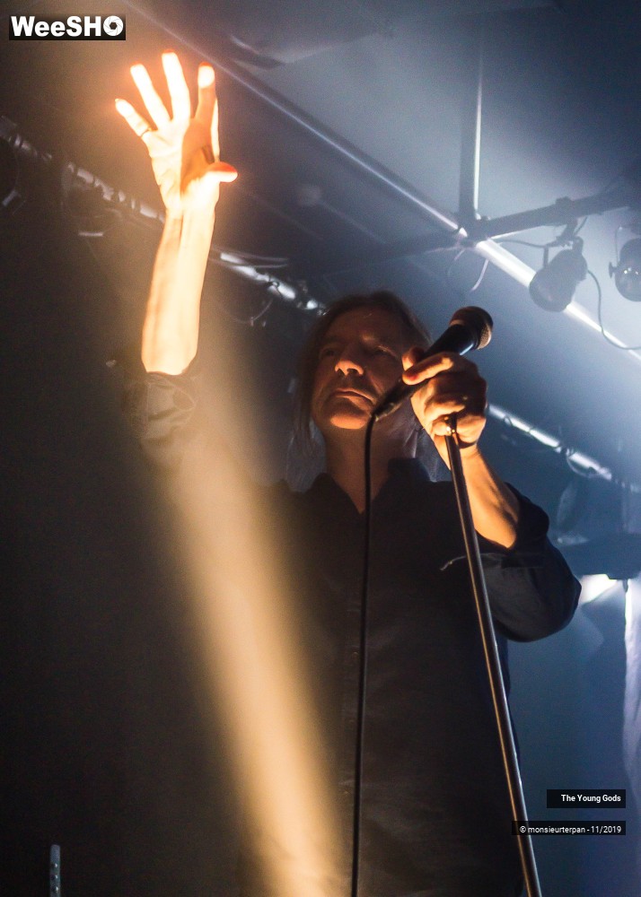 15/29 photos du spectacle The Young Gods