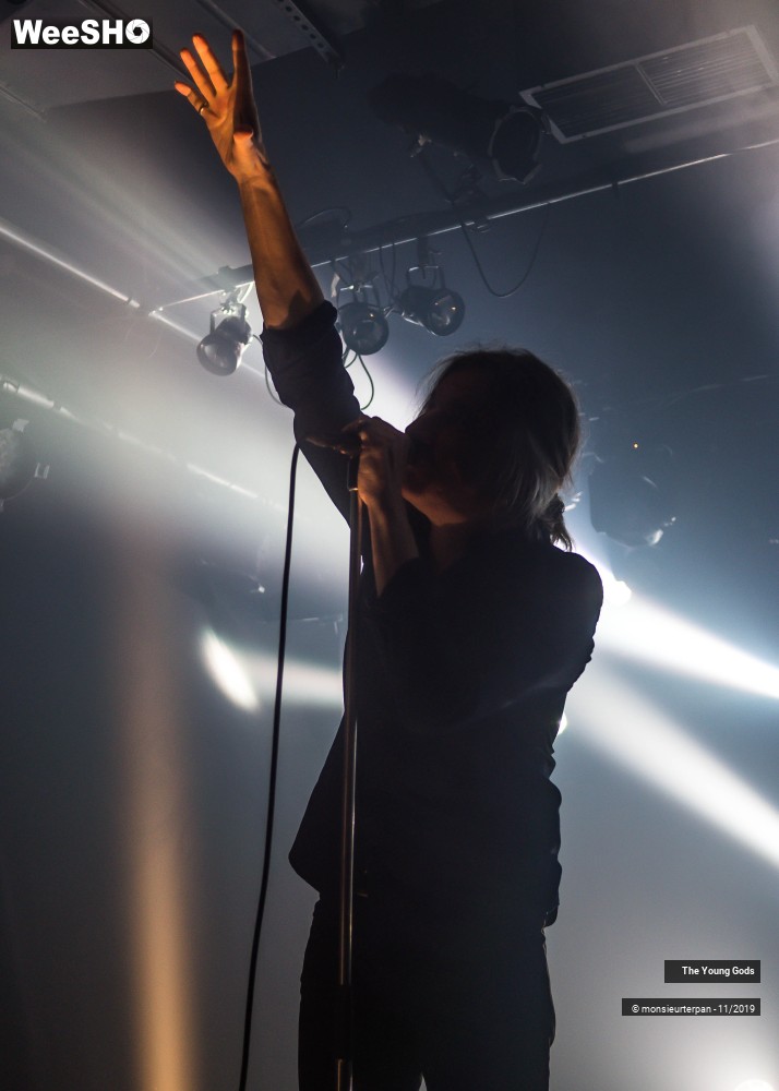 16/29 photos du spectacle The Young Gods