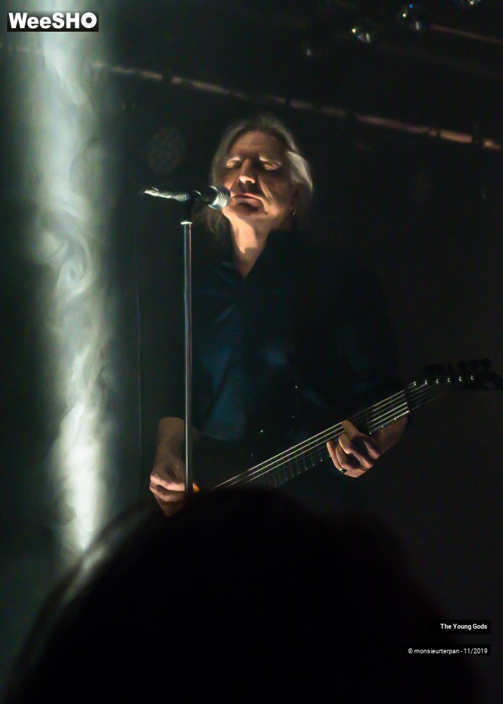 20/29 photos du spectacle The Young Gods