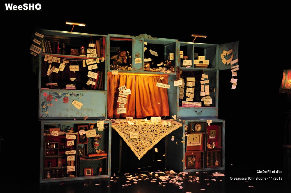 9/46 photos du spectacle La mangeuse de terre