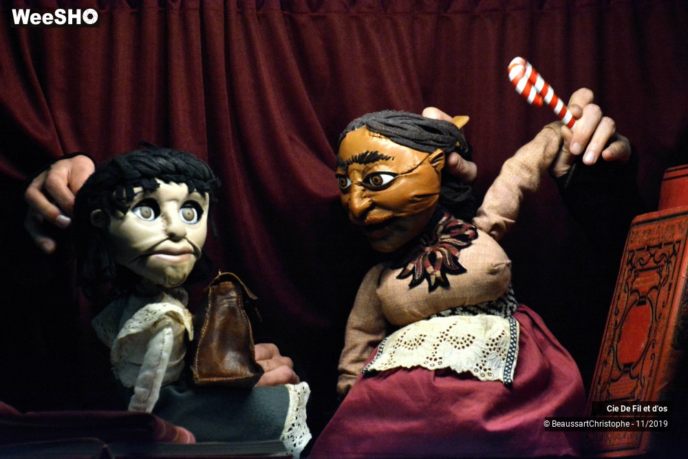 10/46 photos du spectacle La mangeuse de terre