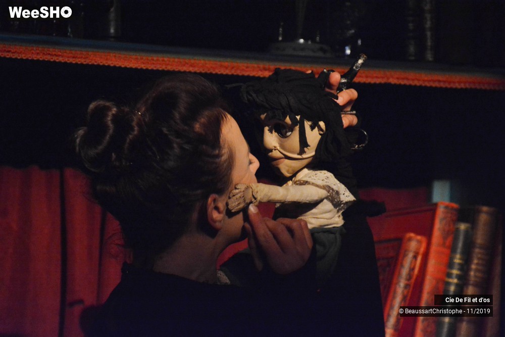 21/46 photos du spectacle La mangeuse de terre