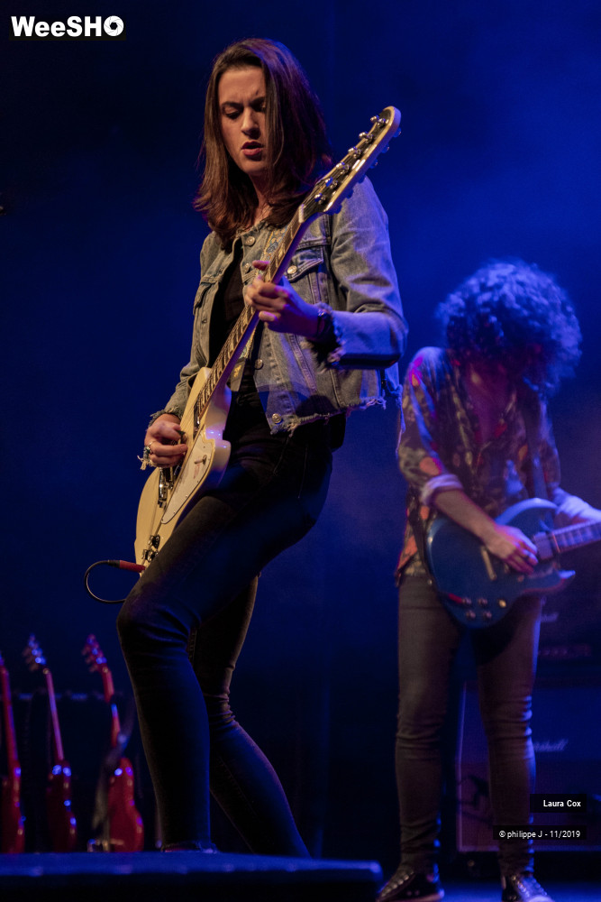 8/16 photos du spectacle Laura Cox