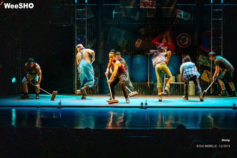 32/50 photos du spectacle Stomp